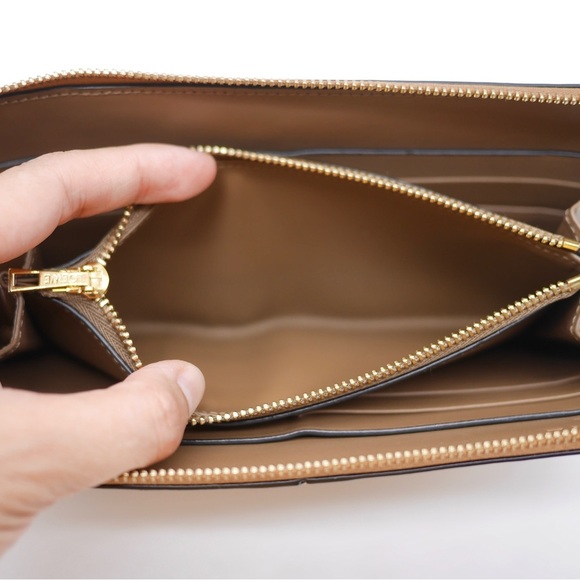 🍓LOEWE Puzzle Wallet - Picture 5 of 13